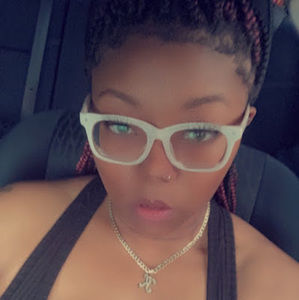 Meet your Posher, Karissa